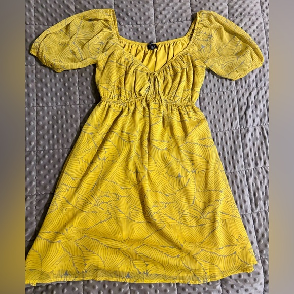 Definitely Darling Yellow Tropical Print Puff Sleeve Mini Dress - Picture 6 of 6